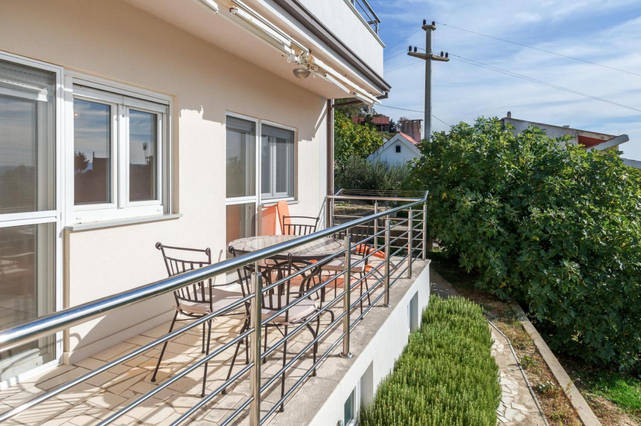 Pikolo Apartments Omis Tice Buitenkant foto