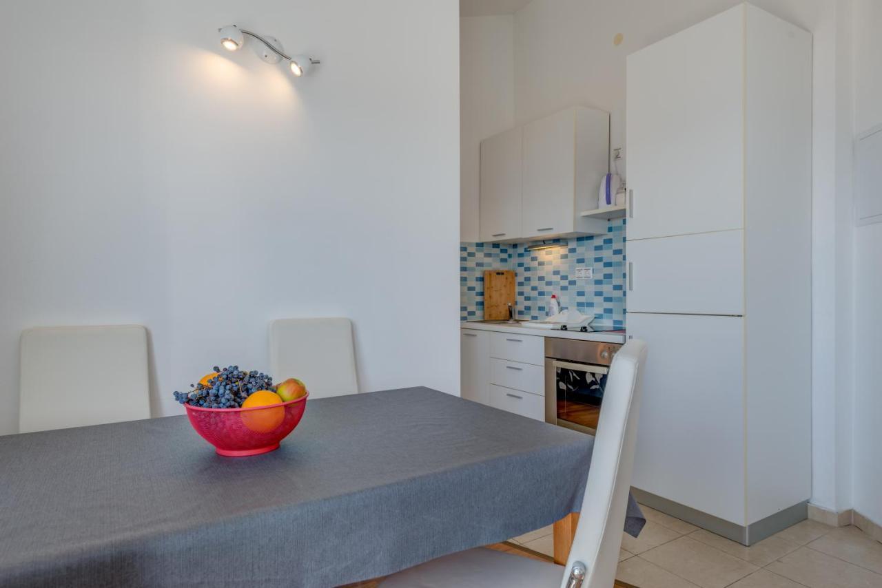 Pikolo Apartments Omis Tice Buitenkant foto