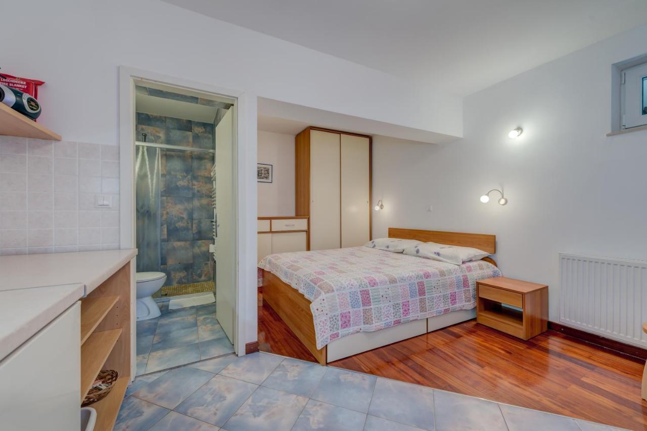 Pikolo Apartments Omis Tice Buitenkant foto